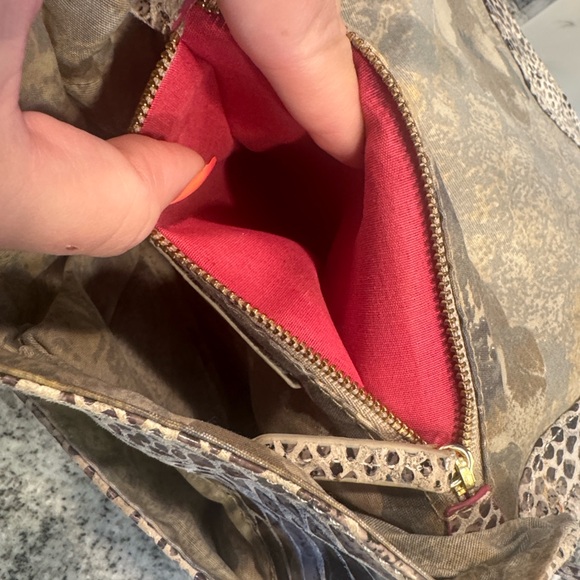 Elliott Lucca Beige Snake Print Crossbody Bag - Picture 5 of 8